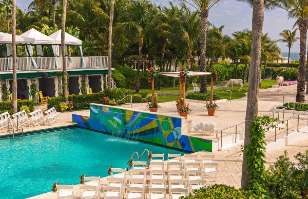 Kimpton Surfcomber Hotel Main image